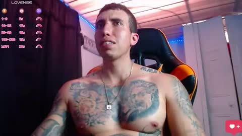 Snapshot of adan_hudson chatting on November 1, 4:31 pm Anderson online show from November 1, 4:31 pm