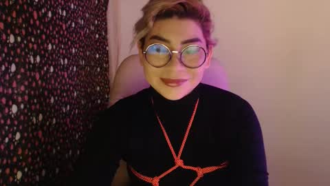 adan_romanoff online show from May 22, 9:15 am