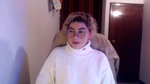 adan_romanoff online show from May 31, 7:26 am