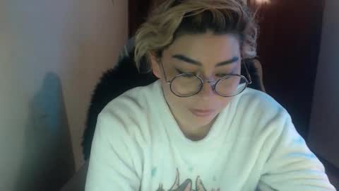 adan_romanoff online show from June 3, 5:32 am
