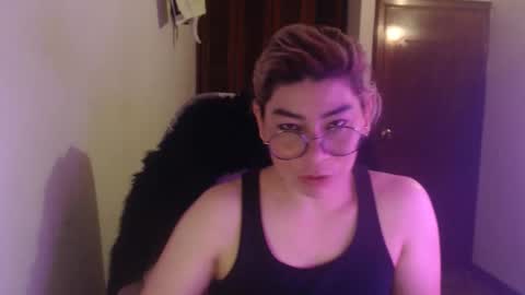 adan_romanoff online show from June 6, 7:13 am