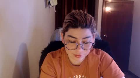 adan_romanoff online show from June 7, 5:44 am