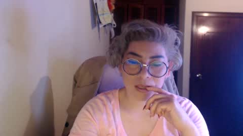 adan_romanoff online show from June 18, 6:57 am