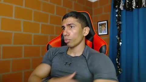 Adan Sin online show from January 4, 7:02 pm