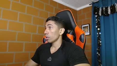 Adan Sin online show from February 7, 2:47 pm