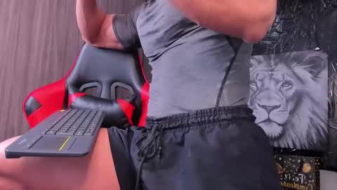 Adan Sin online show from November 18, 4:22 pm