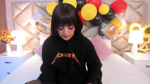 Snapshot of adara_carter_ chatting on September 28, 12:54 pm adara_carter_ online show from September 28, 12:54 pm