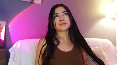 Snapshot of adara_johnson_ chatting on July 18, 11:47 am Adara Johnson online show from July 18, 11:47 am