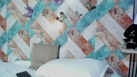 Snapshot of addison_avery chatting on July 9, 3:10 am addison_avery online show from July 9, 3:10 am