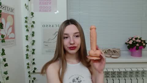 Snapshot of adele0_0 chatting on February 15, 2:11 pm Adele online show from February 15, 2:11 pm