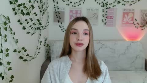 Snapshot of adele0_0 chatting on February 24, 1:10 pm Adele online show from February 24, 1:10 pm