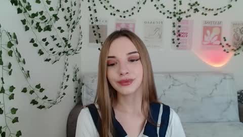 Snapshot of adele0_0 chatting on March 1, 1:18 pm Adele online show from March 1, 1:18 pm