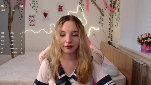 Snapshot of adele0_0 chatting on September 27, 1:05 pm Adele online show from September 27, 1:05 pm