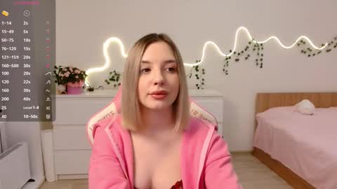 Snapshot of adele0_0 chatting on March 12, 6:47 pm Adele online show from March 12, 6:47 pm