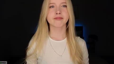 Snapshot of adele_armas chatting on February 11, 9:09 pm Adele online show from February 11, 9:09 pm