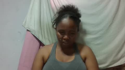 Snapshot of adelealy chatting on February 2, 3:49 am adelealy online show from February 2, 3:49 am