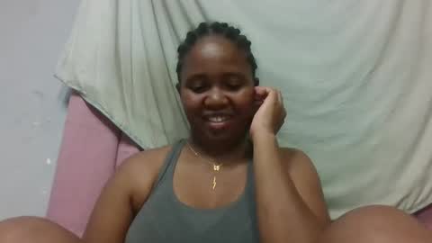 Snapshot of adelealy chatting on February 4, 2:23 pm adelealy online show from February 4, 2:23 pm