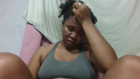 Snapshot of adelealy chatting on February 6, 3:26 pm adelealy online show from February 6, 3:26 pm