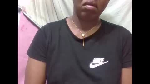 Snapshot of adelealy chatting on February 27, 3:17 am adelealy online show from February 27, 3:17 am