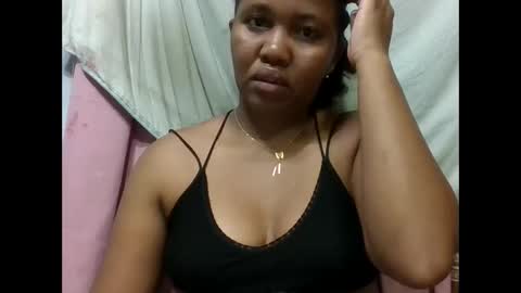 Snapshot of adelealy chatting on March 1, 3:19 am adelealy online show from March 1, 3:19 am