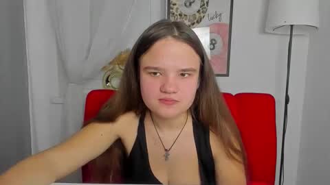 Snapshot of adelecruzz chatting on February 23, 1:08 pm adelecruzz online show from February 23, 1:08 pm