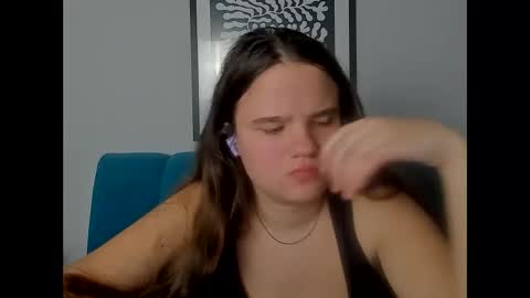 adelecruzz online show from March 10, 1:27 pm