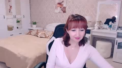 Snapshot of adelemoran chatting on January 18, 11:00 pm AdeleMoran online show from January 18, 11:00 pm