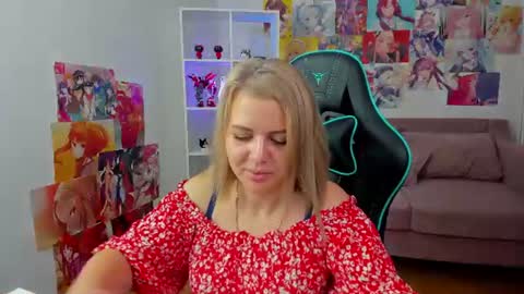 Snapshot of adeleravelle chatting on July 3, 5:14 am AdeleRavelle online show from July 3, 5:14 am