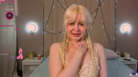 adelesilvy online show from April 11, 1:54 am