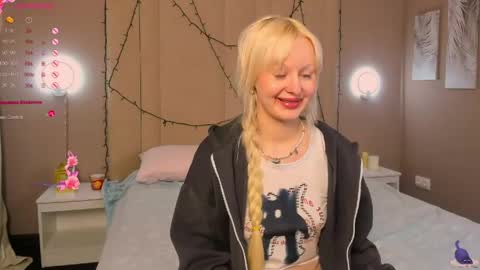 adelesilvy online show from April 13, 1:44 am