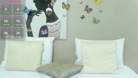 Adele Smithh online show from September 25, 11:36 am