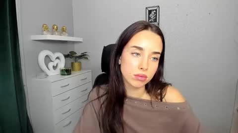 Adele online show from February 19, 1:40 pm