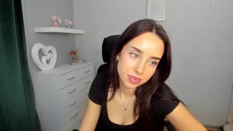 Adele online show from February 26, 6:45 am