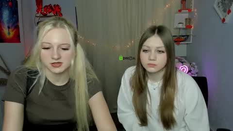 Snapshot of adelina_riley chatting on February 23, 9:28 am Adel online show from February 23, 9:28 am