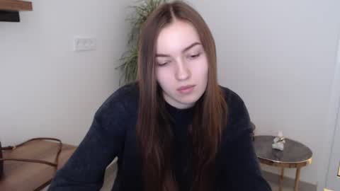 Snapshot of adelina_sweett chatting on November 10, 1:43 pm adelina_sweett online show from November 10, 1:43 pm