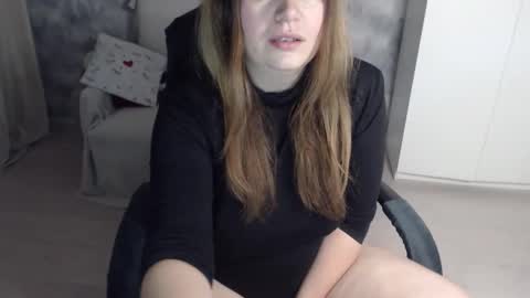 adelinalawson online show from November 24, 6:07 pm