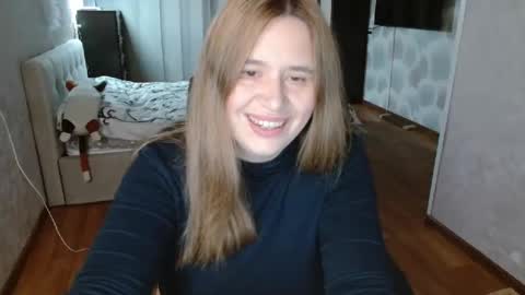 adelinalawson online show from May 15, 5:25 am