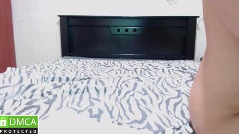 Snapshot of adeline_samy chatting on December 10, 4:45 am online show from December 10, 4:45 am