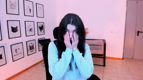 Your sweet girl online show from January 24, 11:59 am