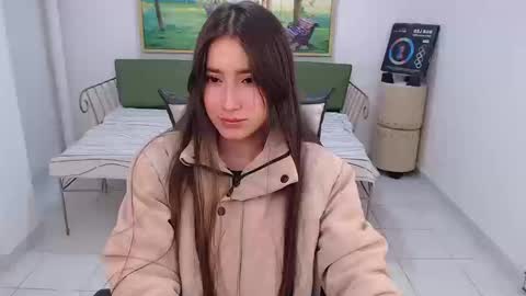 Snapshot of adhara_kitten chatting on September 17, 1:02 pm Adhara online show from September 17, 1:02 pm