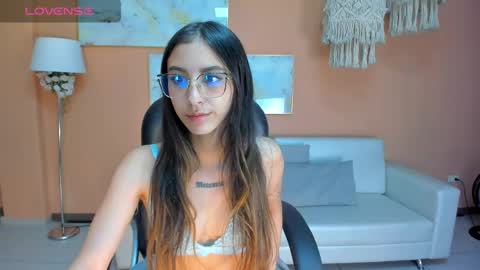 Snapshot of adharadonnet chatting on February 12, 3:18 am Adhara online show from February 12, 3:18 am