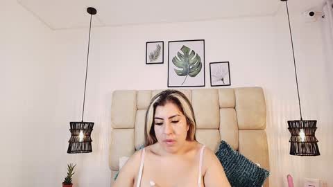 AdharaSmithh online show from January 18, 9:55 pm