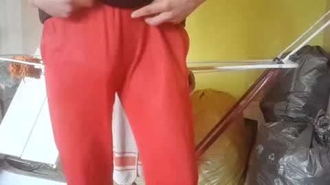 Snapshot of adi39gdansk chatting on May 19, 7:04 am adi39gdansk online show from May 19, 7:04 am