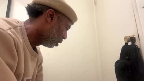 Snapshot of adick_ting chatting on January 16, 1:48 pm adick_ting online show from January 16, 1:48 pm