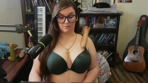 adobe_angel304 online show from February 25, 10:07 pm