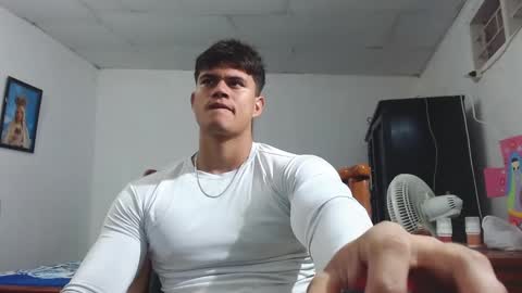 adonis_walkerx online show from February 6, 2:26 pm