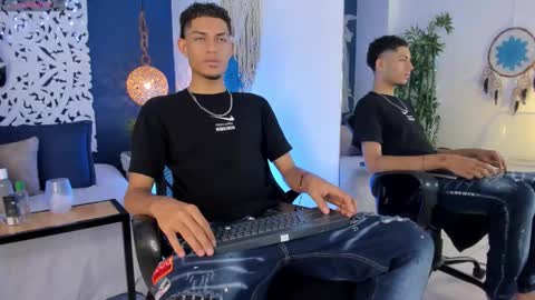 adonis_wb online show from December 17, 8:15 pm