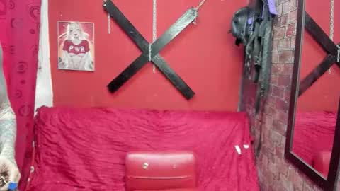 Snapshot of adonisgel999 chatting on January 31, 8:07 pm demon online show from January 31, 8:07 pm