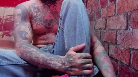 Snapshot of adonisgel999 chatting on February 21, 1:39 am demon online show from February 21, 1:39 am