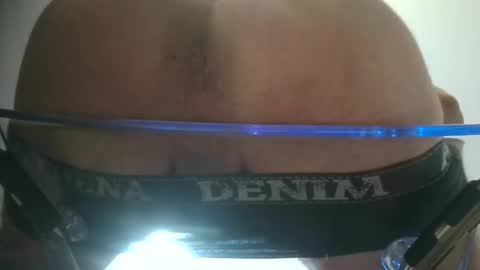 adonysse online show from October 13, 7:19 am